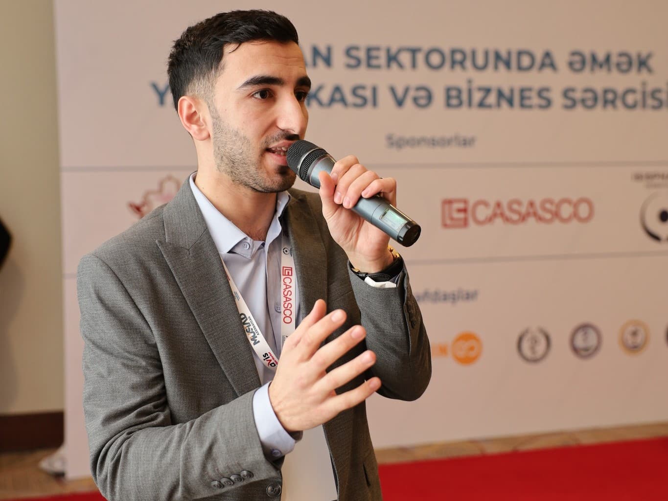 Yaxşı PR mütəxəssis necə olmalıdır?