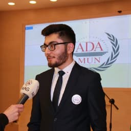 Yunis Zeynalzadə